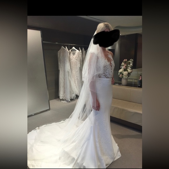 Pronovais Vicenta Wedding Dress Size 4 - Picture 3 of 8